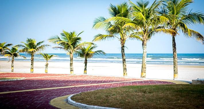 Casa Linda E Aconchegante Com Piscina -Aquecimento Solar O Ano Todo Perto Da Praia برايا جراندي المظهر الخارجي الصورة